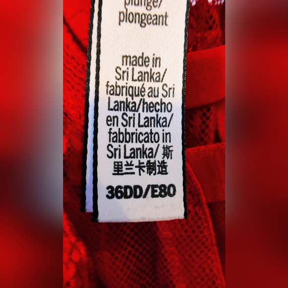 victoriabSecret Elegant Red Lace Bralette - Picture 4 of 16